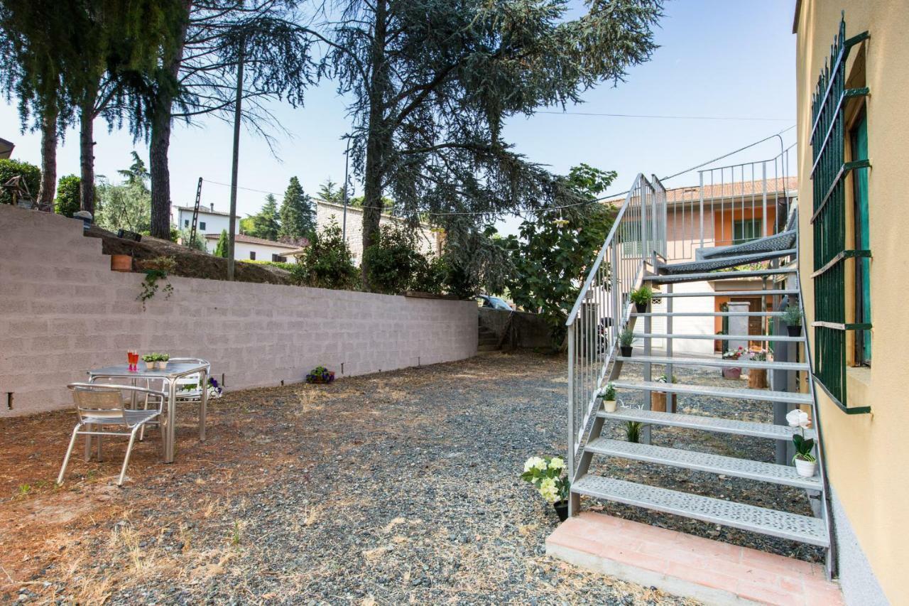 Casa Donatella Lägenhet Montecchio  Exteriör bild