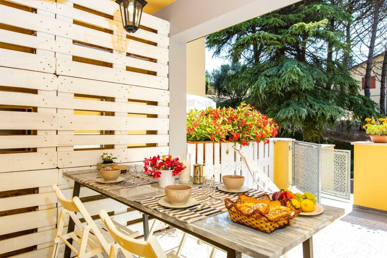 Casa Donatella Lägenhet Montecchio  Exteriör bild