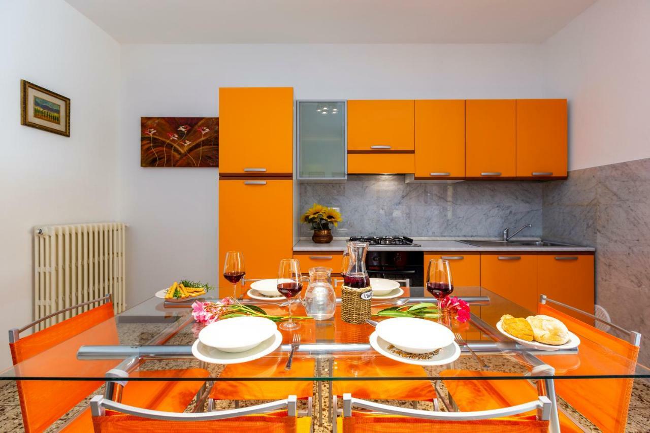 Casa Donatella Lägenhet Montecchio  Exteriör bild